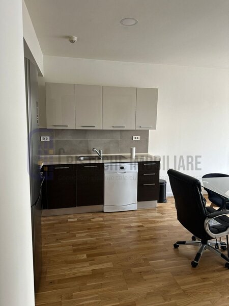 Trei camere, mobilat si utilat modern, fara comision! apartament tip penthouse,