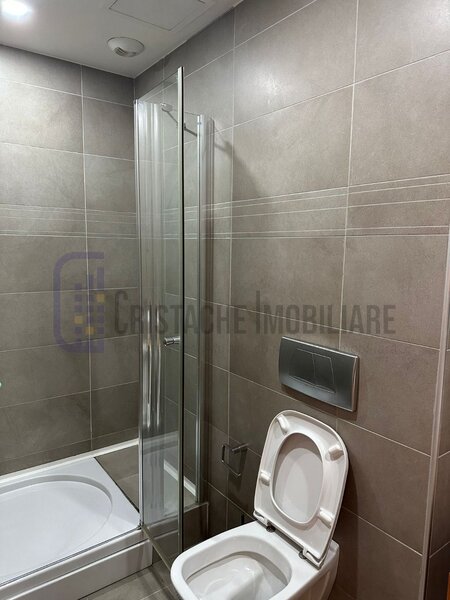 Trei camere, mobilat si utilat modern, fara comision! apartament tip penthouse,